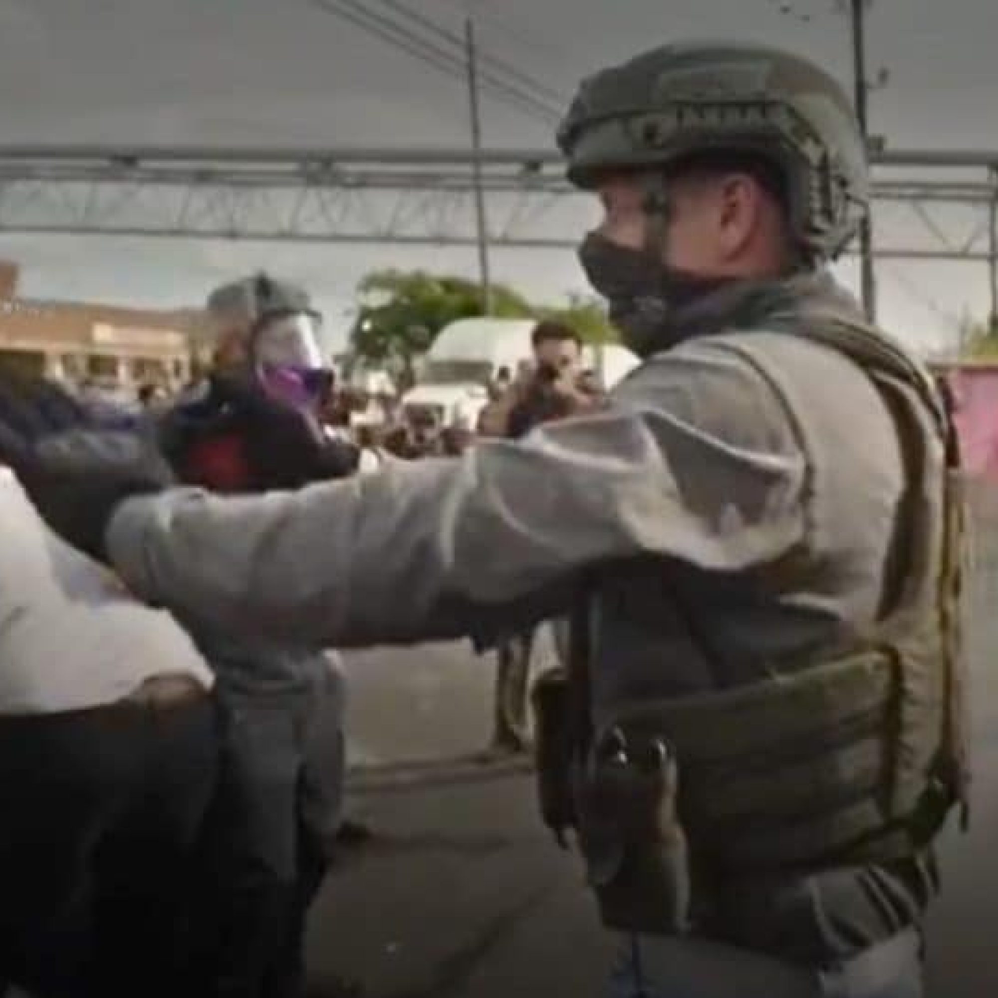 ICE agents attack protesters and Democrat senator supporting hunger striker at detention facility