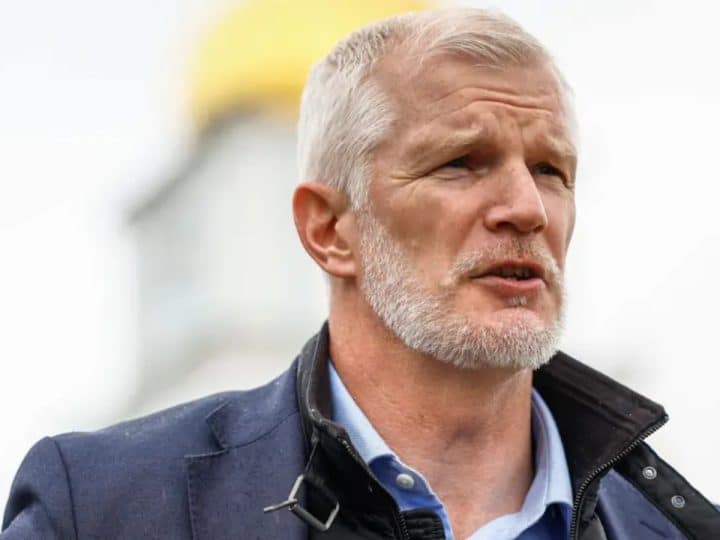 Ex-defence minister Al Carns condemns ‘unbelievable’ waste of war industry