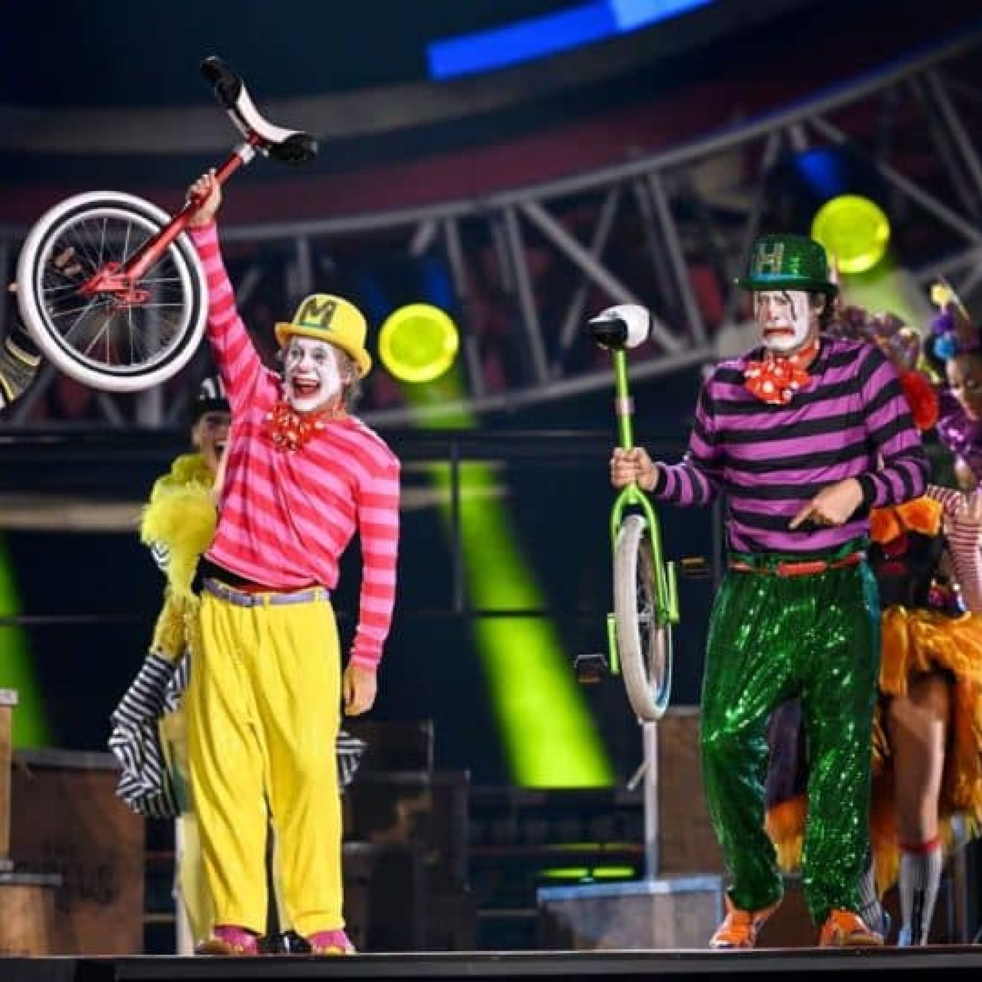Canary Catch Up: The Take That Circus comes to town