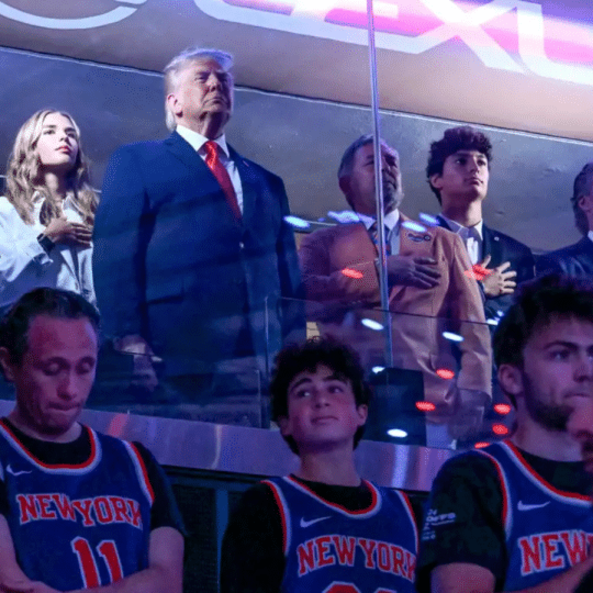 Trump booed while Mamdani cheered at NY Knicks game