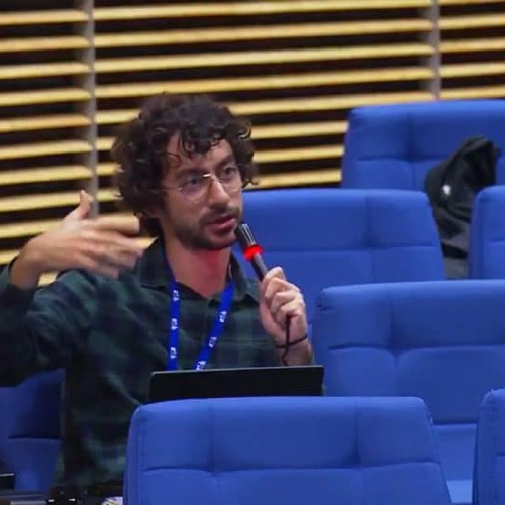 Italian journalist sues