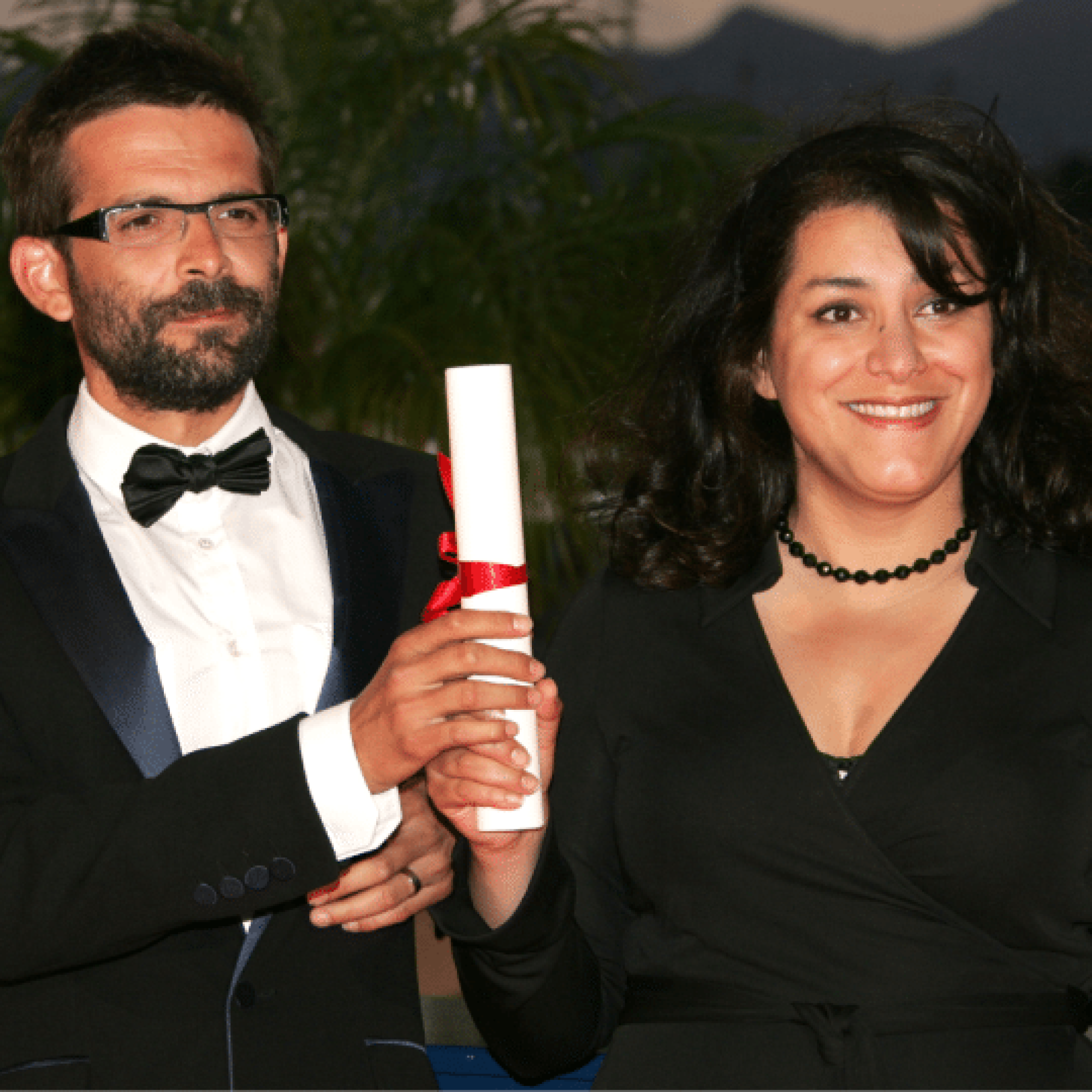 Western politicians and media heaps tributes on the author of Persepolis