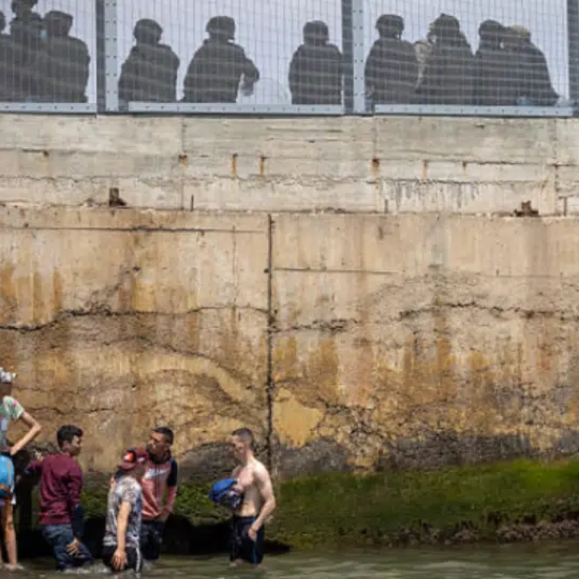 Spain deploys army to Moroccan colony after mass influx of refugees