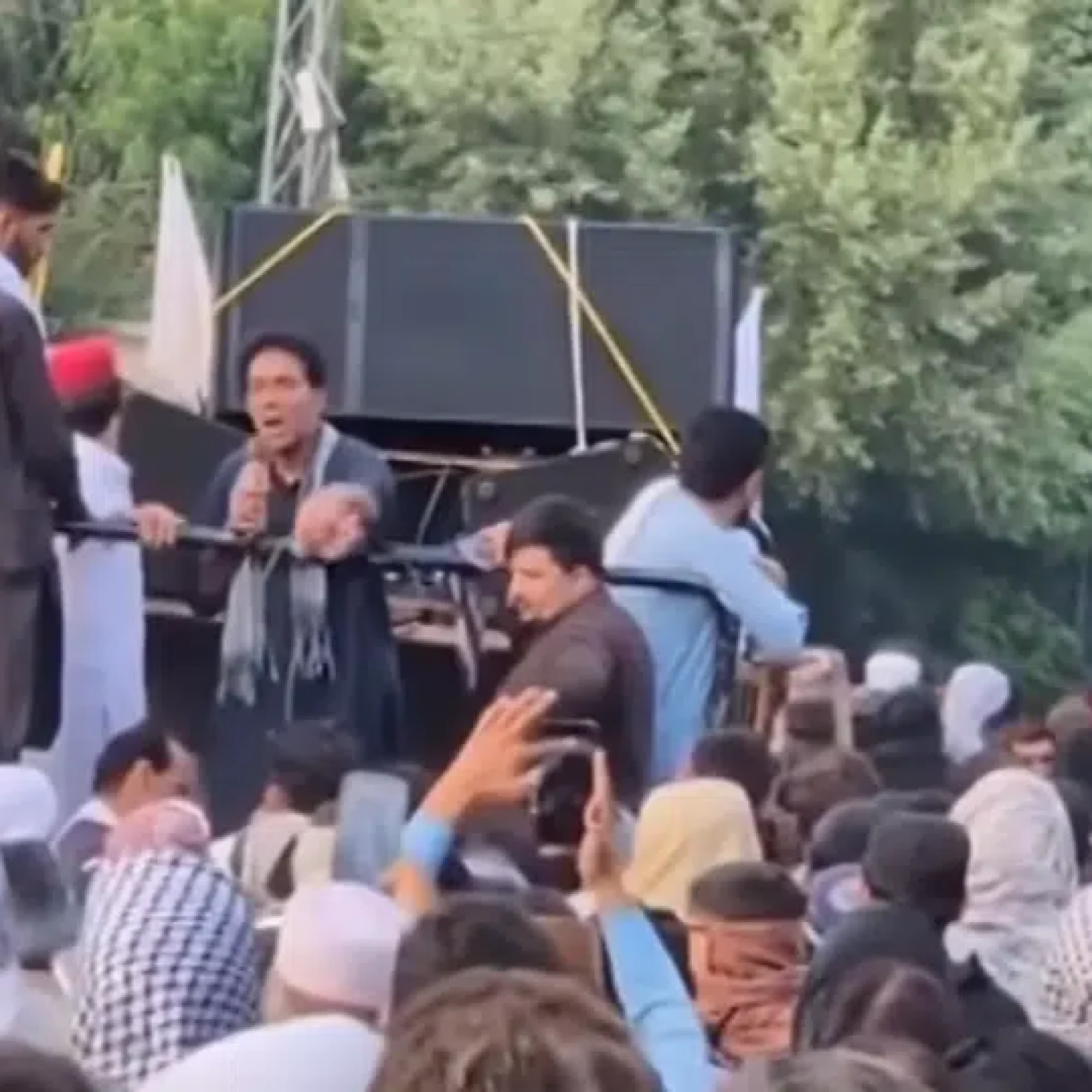 Pakistan blocks Al Jazeera over Kashmir protest coverage