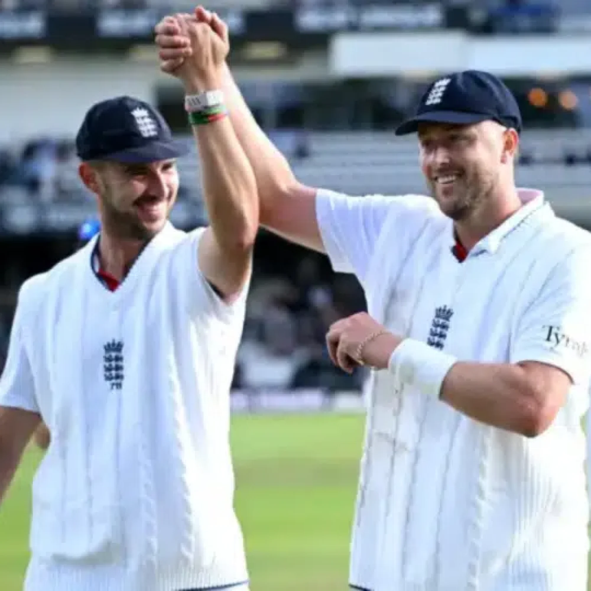 England dismantle Pakistan as Root’s second captaincy starts with a bang