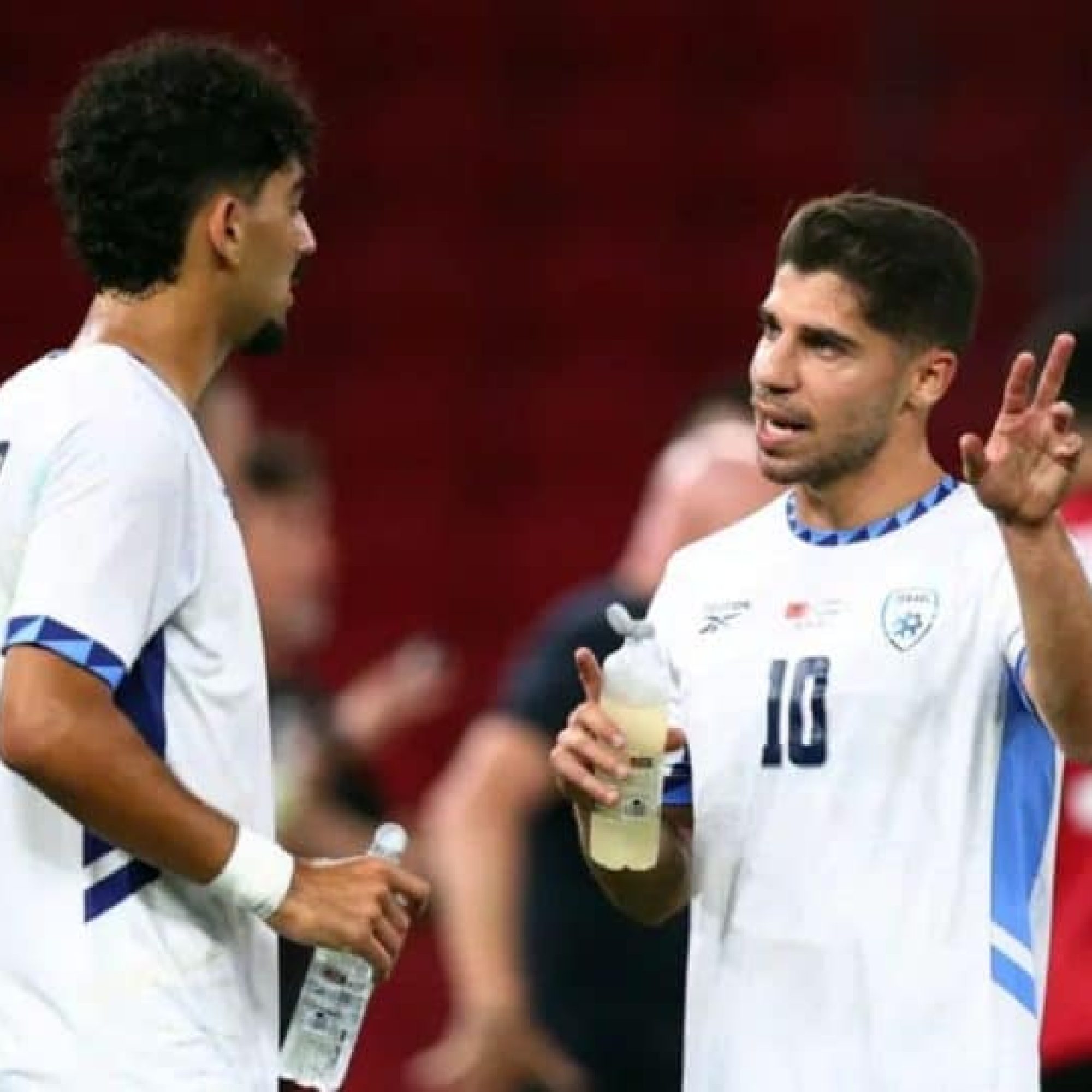 Fan outcry follows West Ham after signing Israeli player